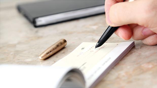 چرا چک بهتر از سفته است؟